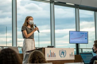violet affleck advocates mask mandates un