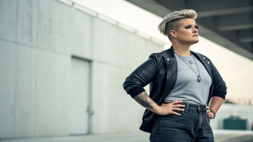 kelly osbourne condemns body shaming trolls