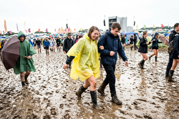reading festival downpours turn mudfest